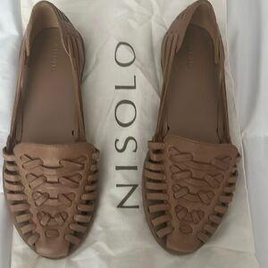 Women’s nisolo huarache sandal never worn